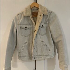 Levi’s Premium 90s Sherpa Trucker Jacket
